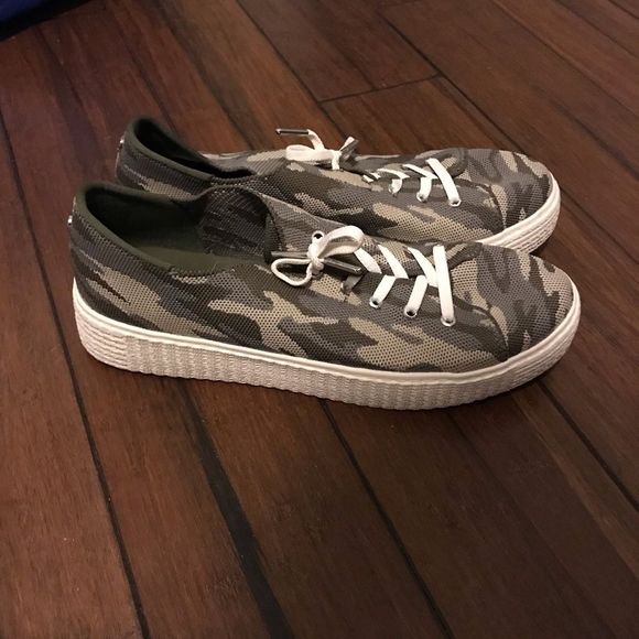 Mens NYC Madden camouflage shoes in size 11 - Picture 3 of 5